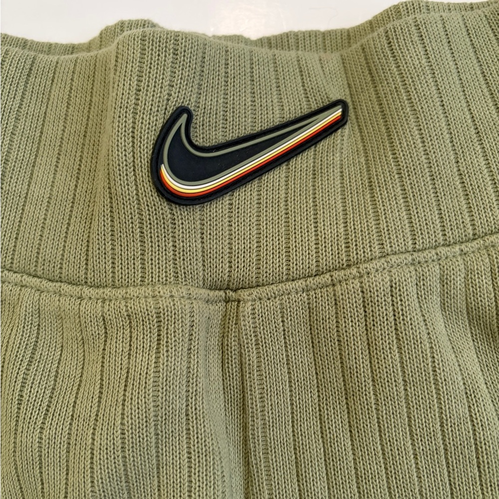 Nike Sportswear Women's Ribbed Fleece Shorts Olive Green Size Small - Picture 4 of 6